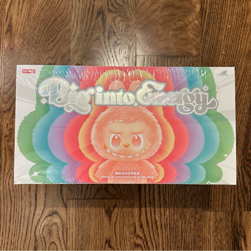 NIB Authentic Pop Mart Big Into Energy Happiness Peach Labubu Vinyl Pendant - Picture 7 of 11